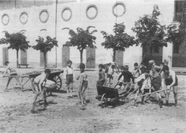 phoca_thumb_l_sistemazione campo calcio